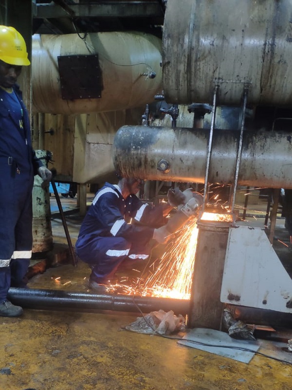 Men at site10 600X800