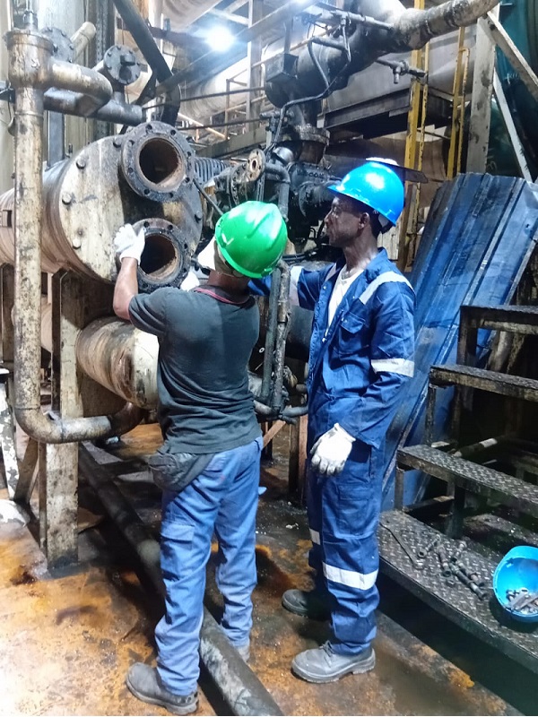 Men at site12 600X800